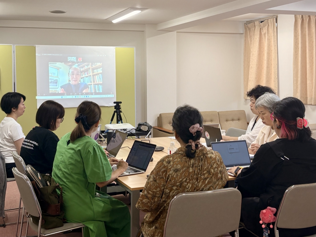 第1・2日目:石本めぐみさんと共に ― 伝えたいメッセージを見つける　Days 1 & 2: with Megumi Ishimoto — Finding the Message